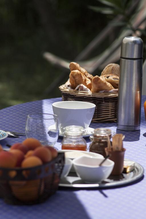 Albaron Bergerie D'Alivon En Camargue B&B 외부 사진